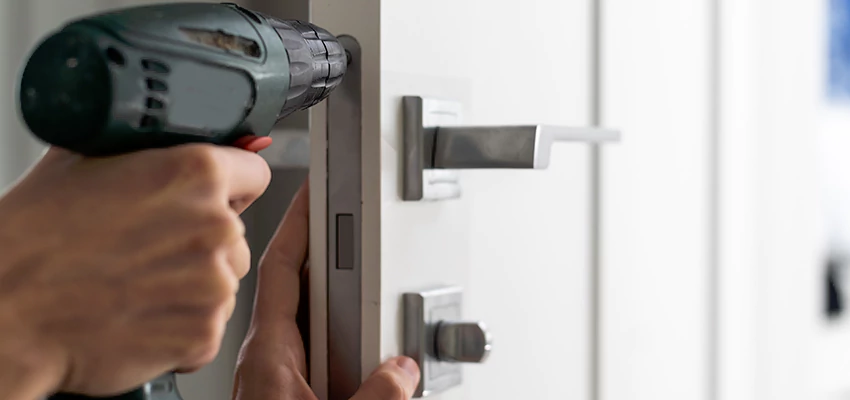 Locksmith For Lock Replacement Near Me in Hanover Park, IL